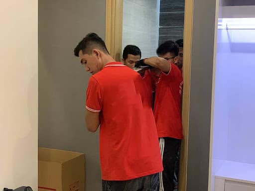 nhân viên hỗ trợ một cách tận tình