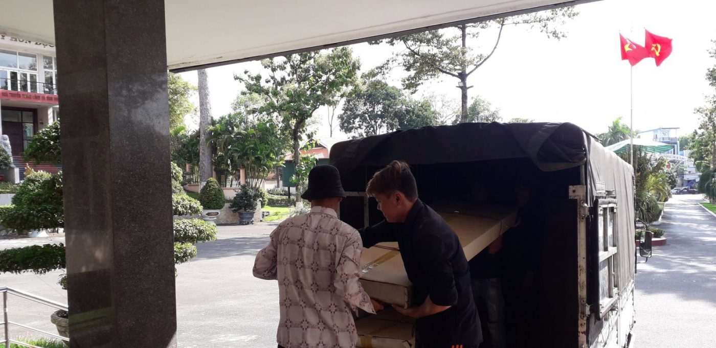 đội ngũ nhân viên nhiệt tình, khỏe mạnh