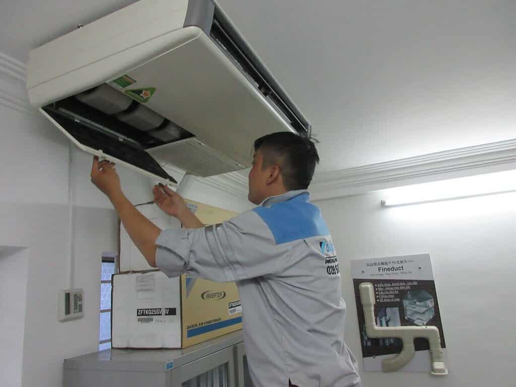 Dịch vụ tháo lắp di dời máy lạnh giá rẻ quận Tân Bình - Taxi Tải 