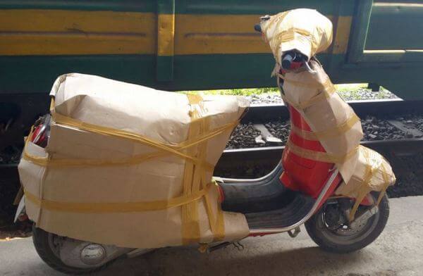 cách bọc xe máy để vận chuyển